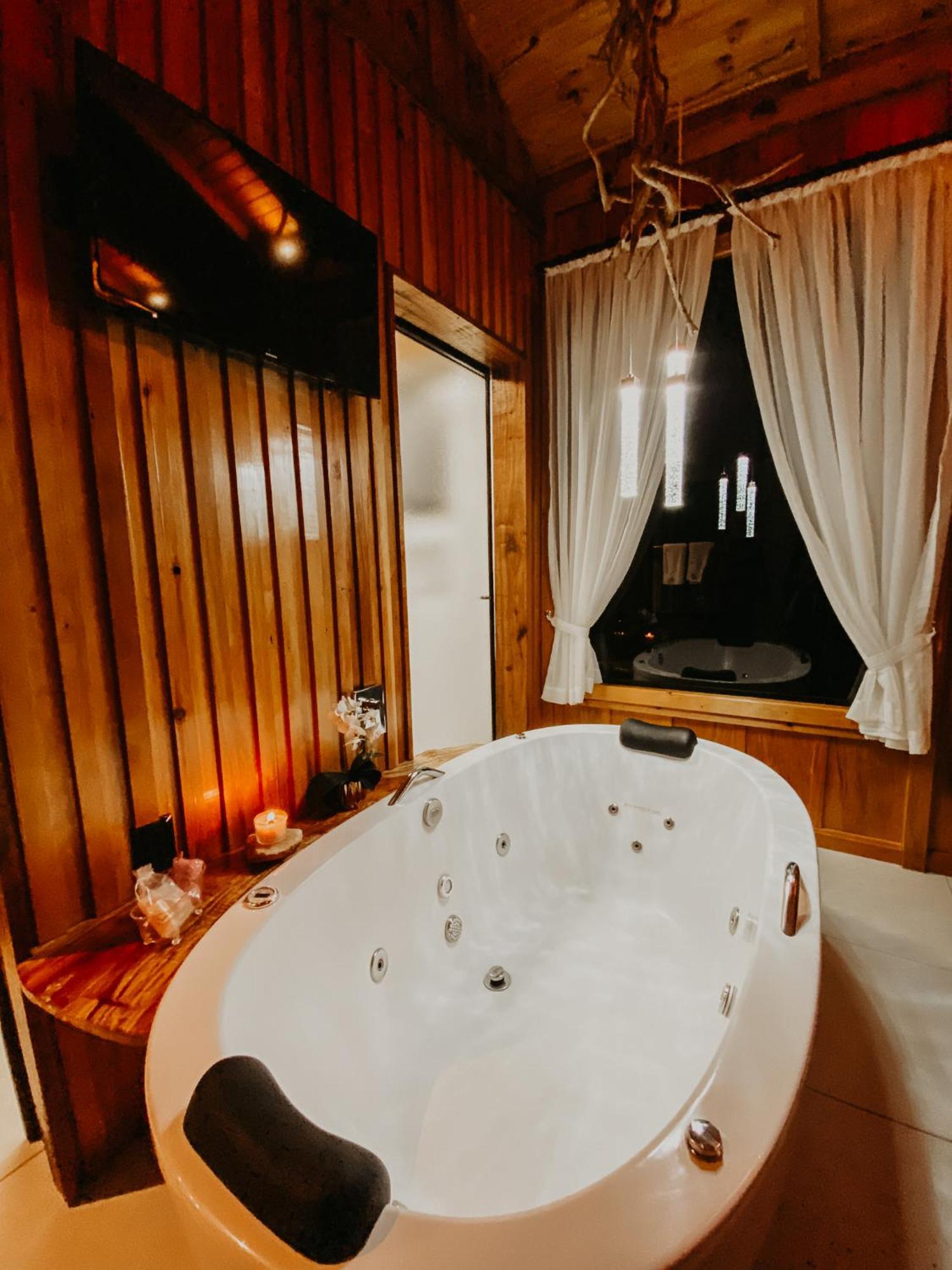 Cabana Gala Unica Exclusiva No Vale Das Macieiras Урубиси Екстериор снимка
